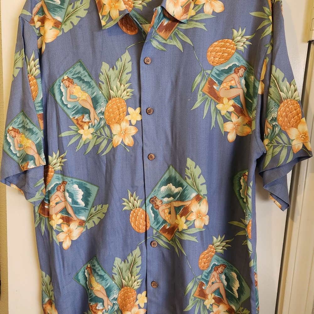 Tommy Bahama 100% Silk Shirt, L, Original Fit, Button Front